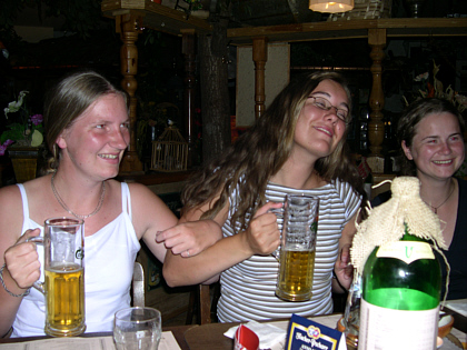 Malin, Carine and Marlen enjoying German music